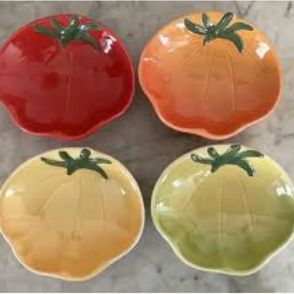Williams Sonoma harvest  4-Serving Dishes Tomato Shaped Condiment  Appetizer Set
